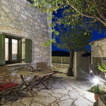 Architect House Spanokhorion