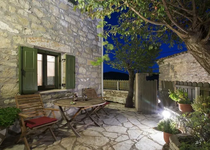 Architect House Spanokhorion